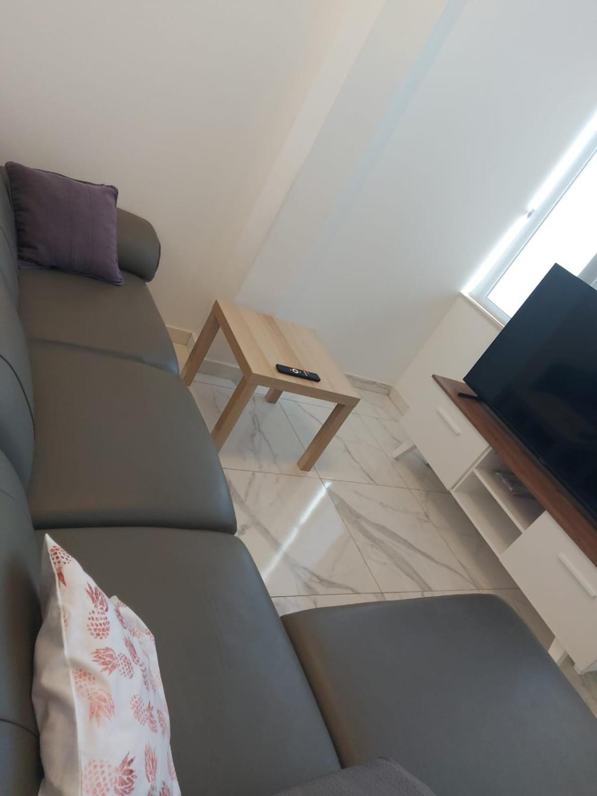 Central Apartment In Swieqi Is-Swieqi Экстерьер фото